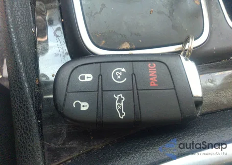 2015 Chrysler 300 Limited z USA, uszkodzony, nr VIN 2C3CCARG9FH923208